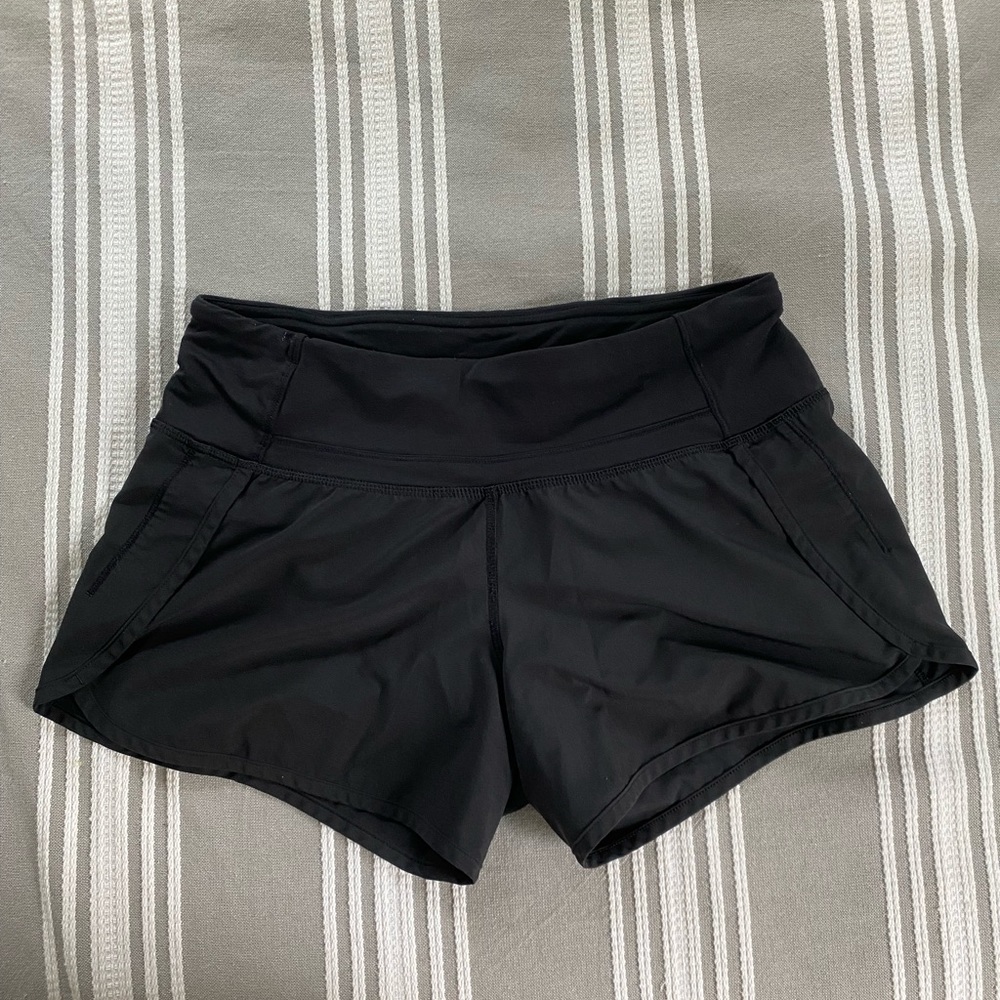 Black Lululemon Speed Up short size 4
